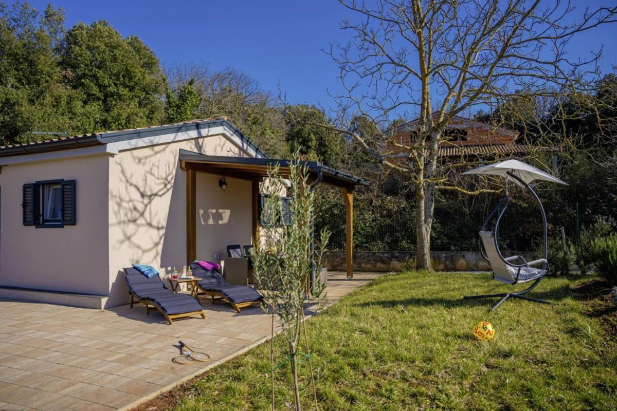 Modean In Pula - Haus Fuer 2-3 Personen Villa Buitenkant foto