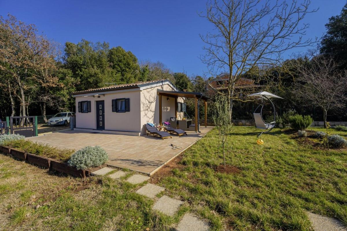 Modean In Pula - Haus Fuer 2-3 Personen Villa Buitenkant foto