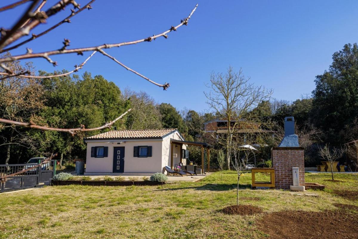 Modean In Pula - Haus Fuer 2-3 Personen Villa Buitenkant foto