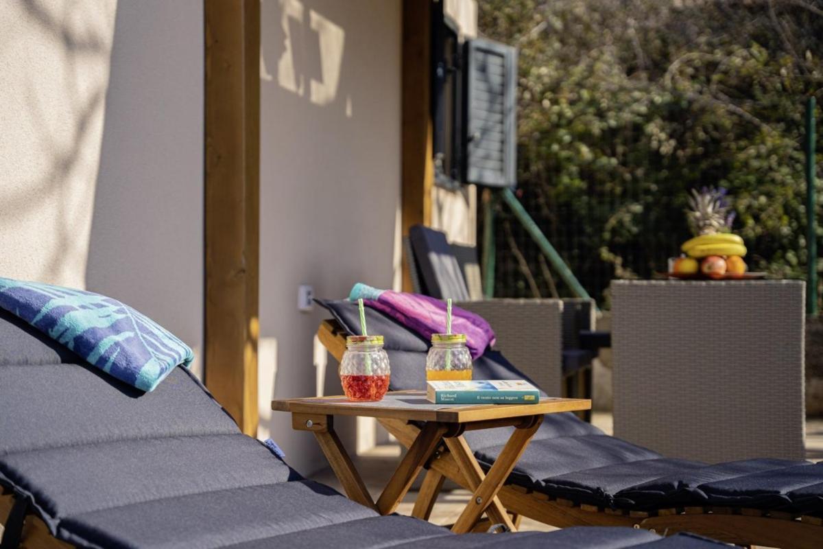 Modean In Pula - Haus Fuer 2-3 Personen Villa Buitenkant foto